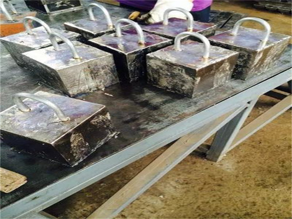 百色浇铸异形铅件